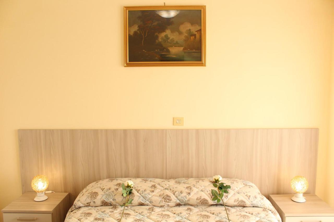Hotel Luca Lido di Camaiore Exterior photo